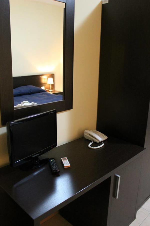 Hotel Agri Resort "Agora" Castelluccio dei Sauri Екстериор снимка