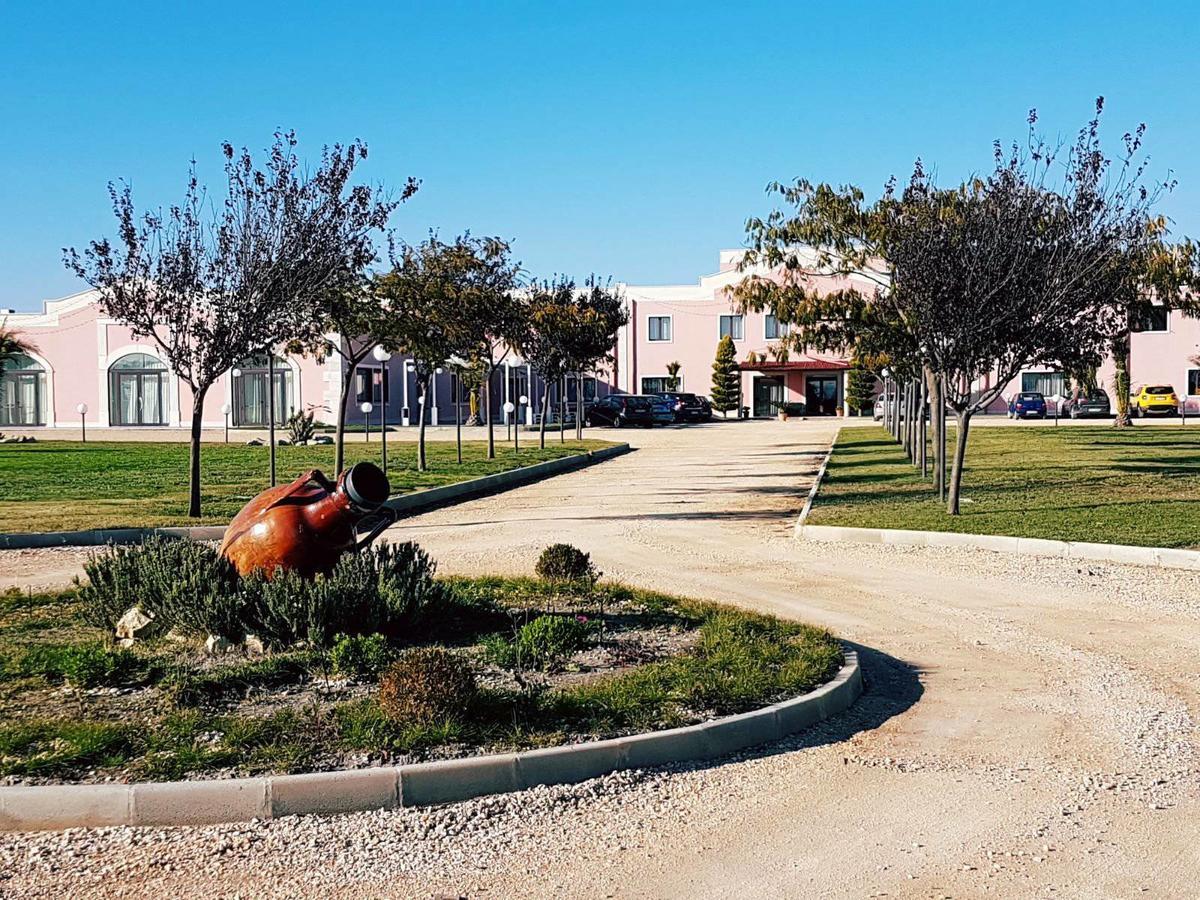 Hotel Agri Resort "Agora" Castelluccio dei Sauri Екстериор снимка