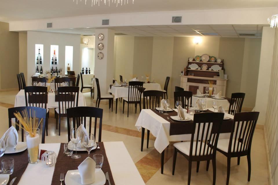 Hotel Agri Resort "Agora" Castelluccio dei Sauri Екстериор снимка