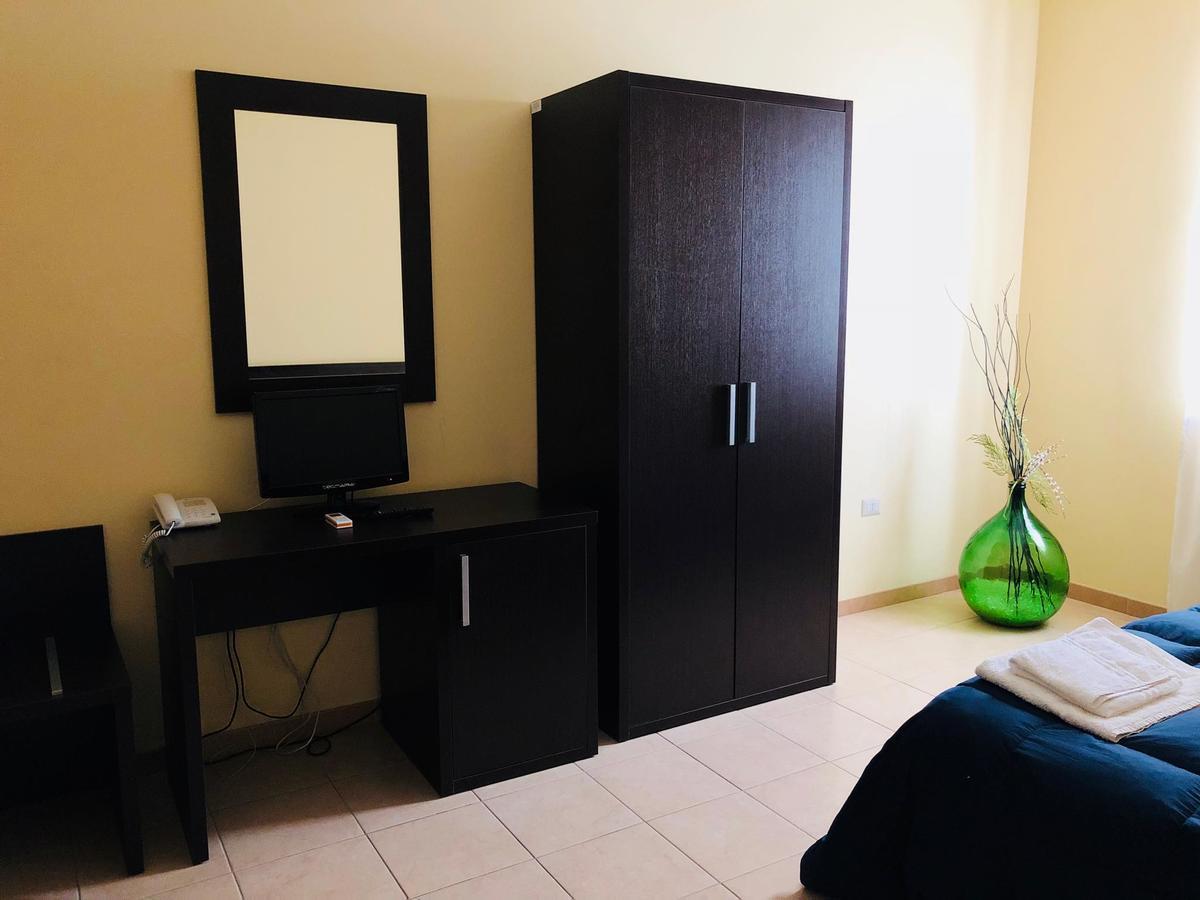 Hotel Agri Resort "Agora" Castelluccio dei Sauri Екстериор снимка